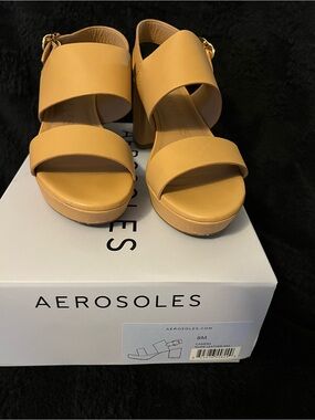 AEROSOLES Tan Block Heel Sandals